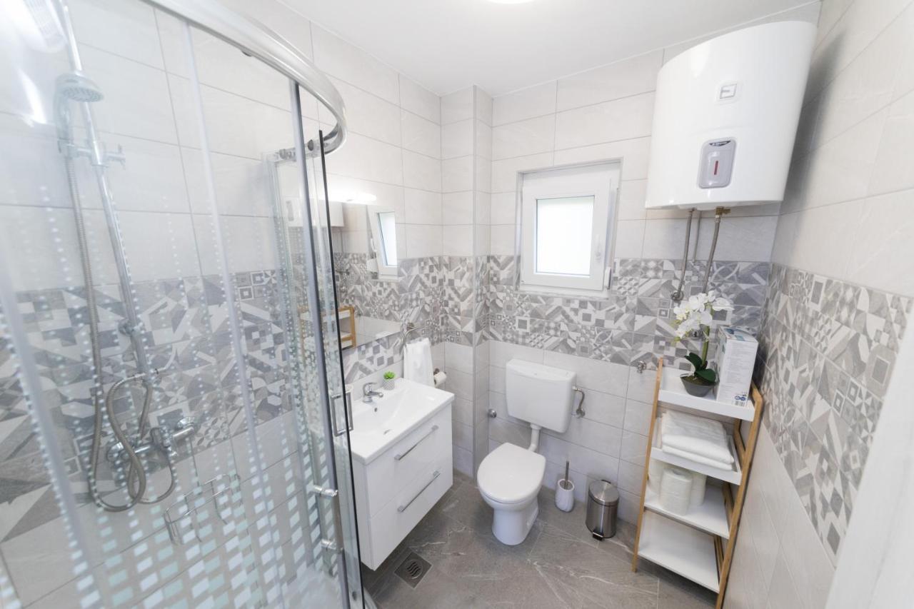 Agava Apartment Ugljan Ngoại thất bức ảnh