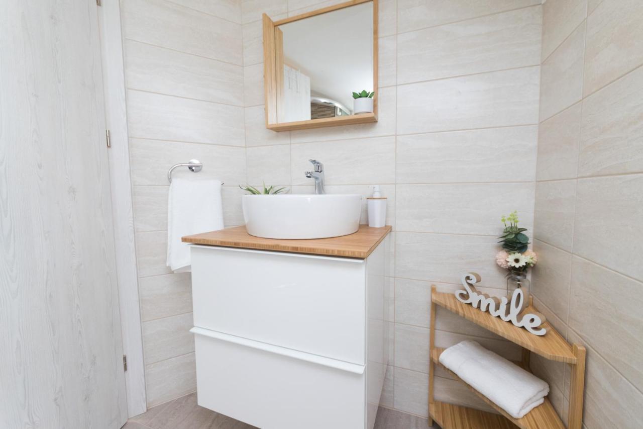 Agava Apartment Ugljan Ngoại thất bức ảnh