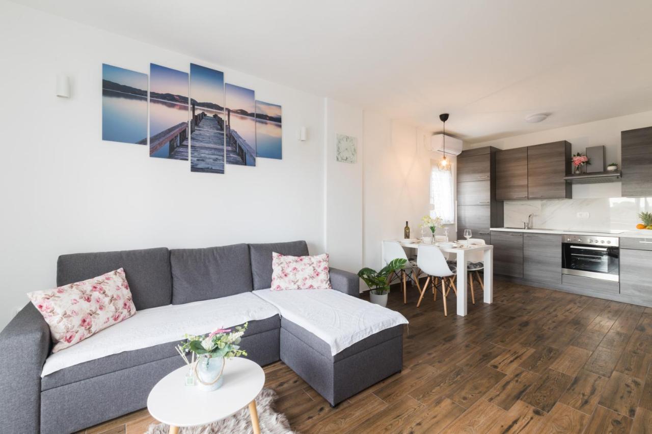 Agava Apartment Ugljan Ngoại thất bức ảnh